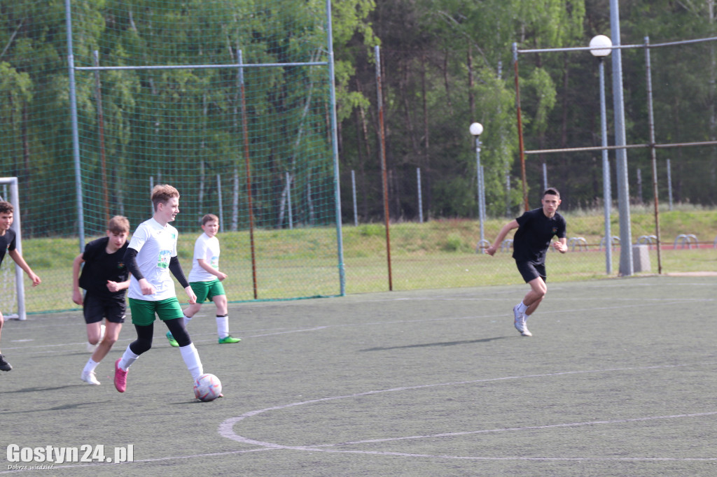 Turniej MDP na orliku w Piaskach