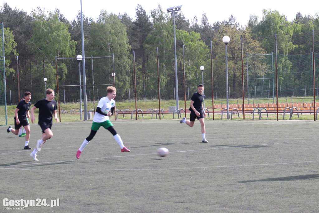 Turniej MDP na orliku w Piaskach