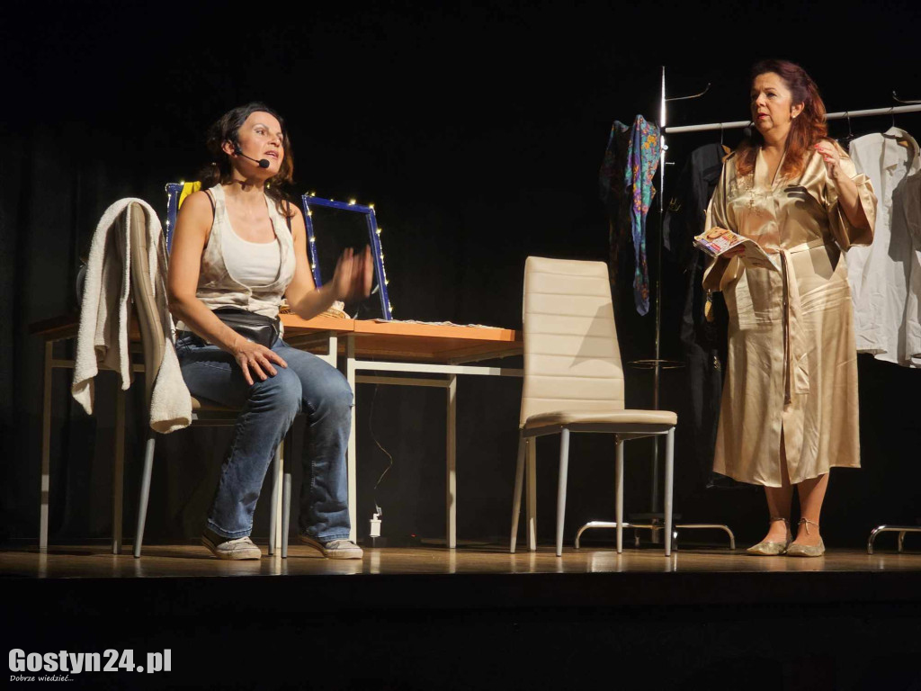 Spektakl Nago w Kisielu w CKiB w Piaskach