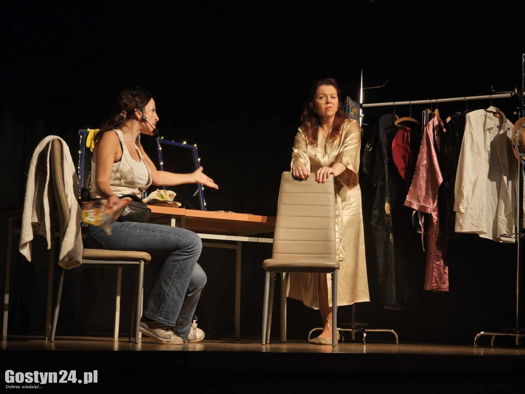 Spektakl Nago w Kisielu w CKiB w Piaskach