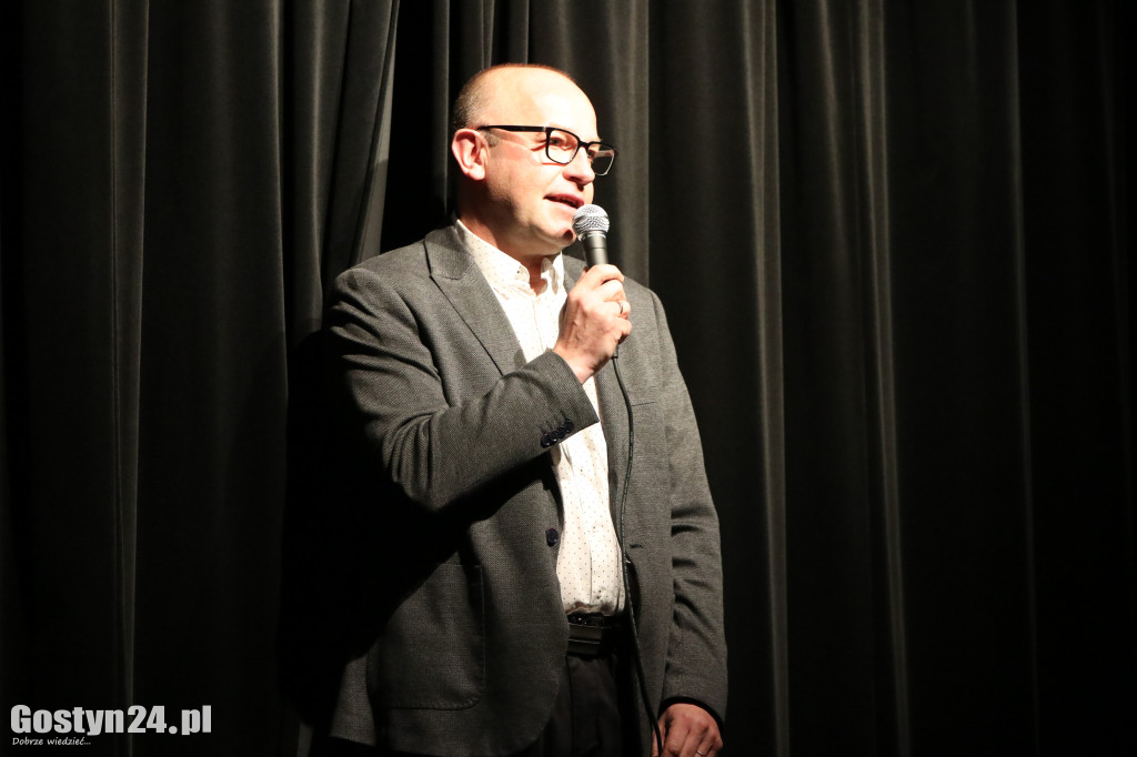 Spektakl Nago w Kisielu w CKiB w Piaskach