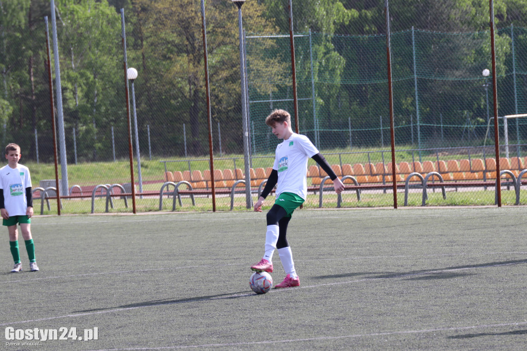 Turniej MDP na orliku w Piaskach