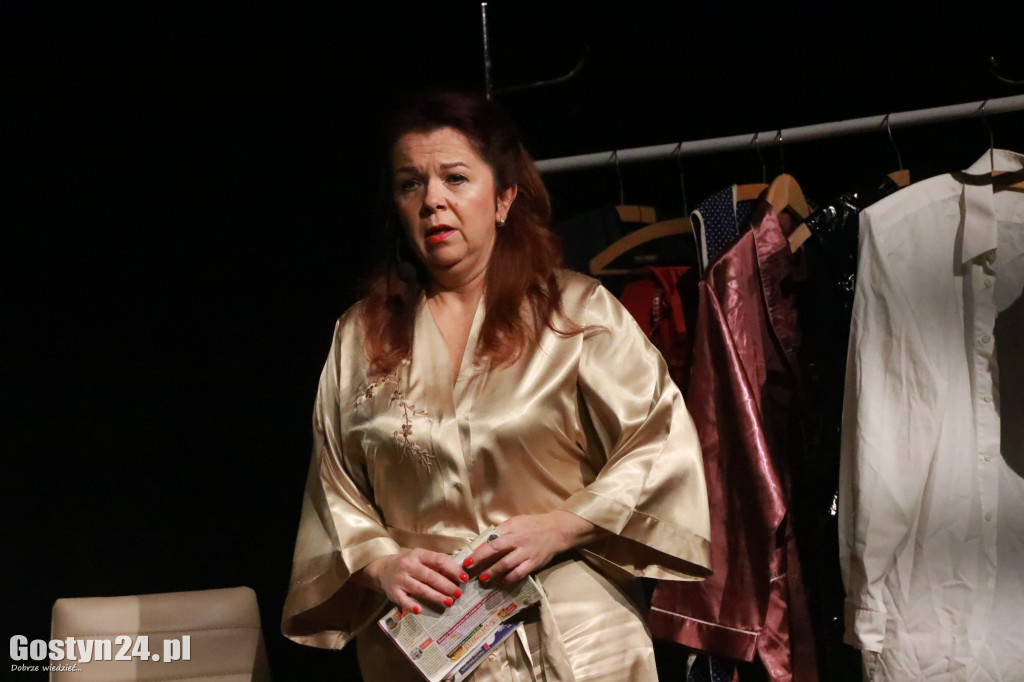 Spektakl Nago w Kisielu w CKiB w Piaskach