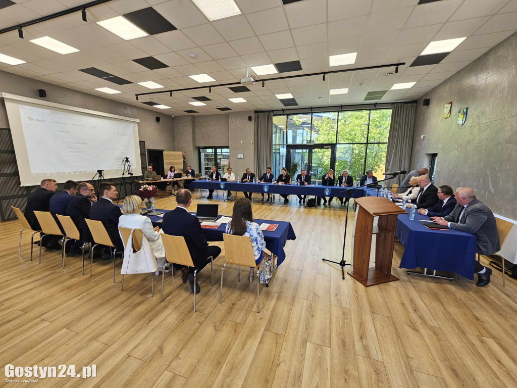 Sesja inaugurująca nową kadencję w Krobi