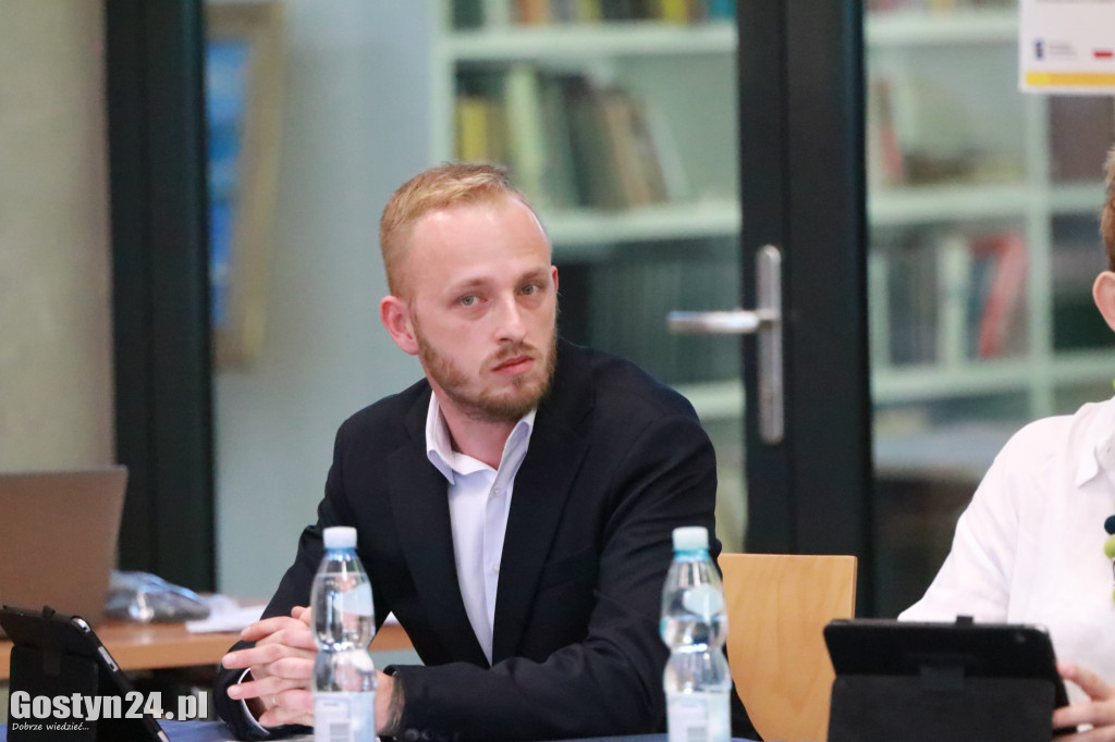 Sesja inaugurująca nową kadencję w Krobi