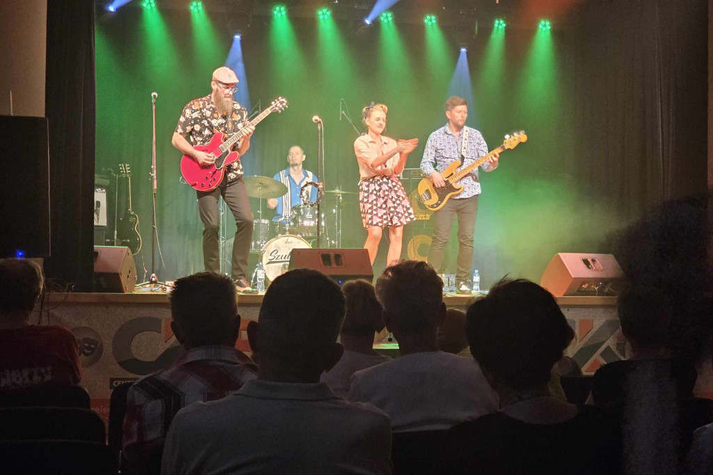 Koncert zespołu Szulerzy w CKiB w Piaskach