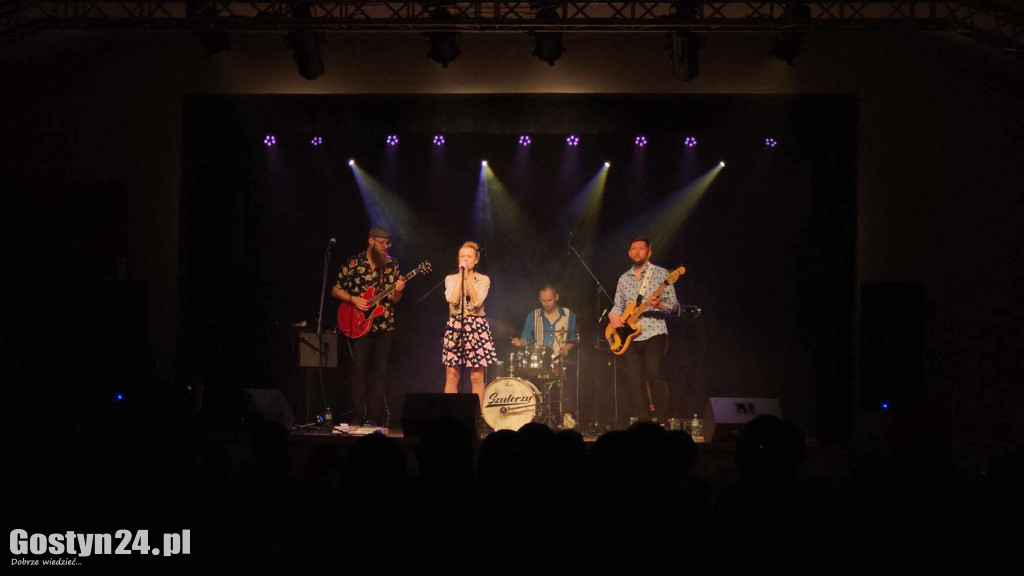 Koncert zespołu Szulerzy w CKiB w Piaskach