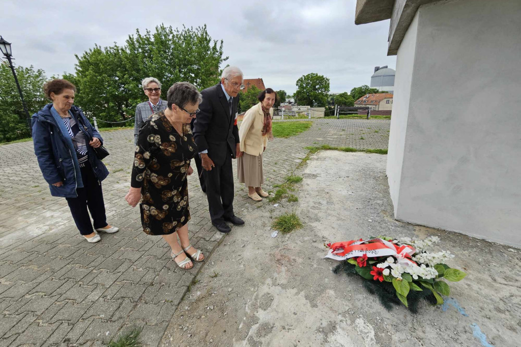 Kombatanci pamiętali o 79. rocznicy zakończenia wojny