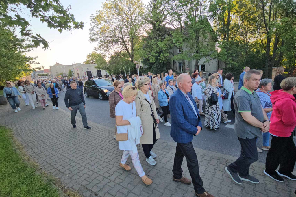 Pierwsza w tym roku Procesja Fatimska ulicami Gostynia