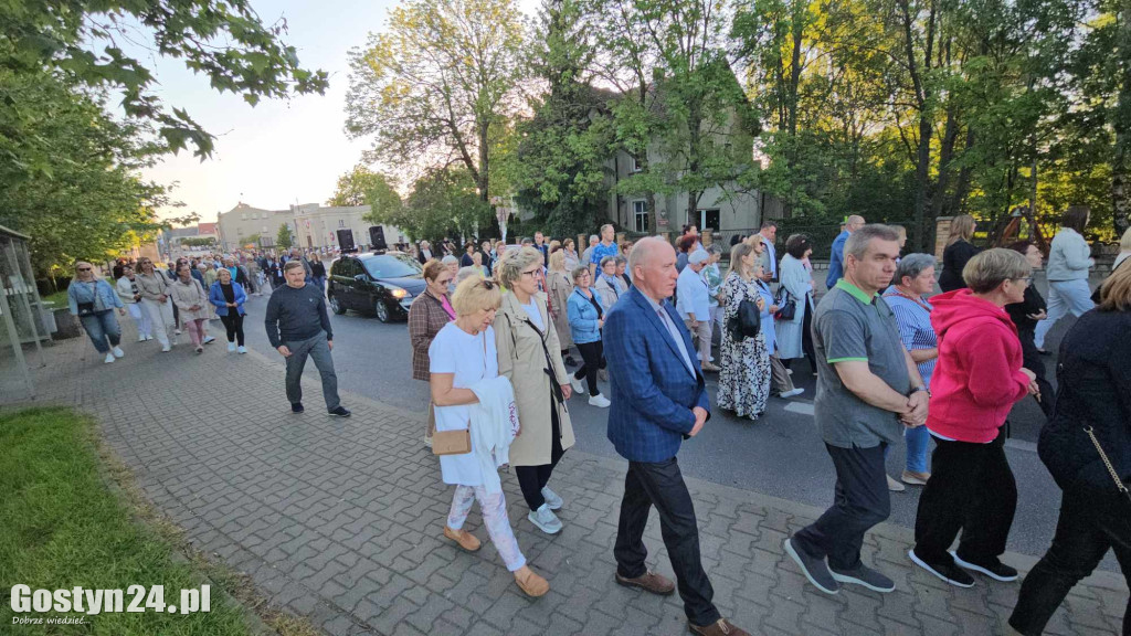 Pierwsza w tym roku Procesja Fatimska ulicami Gostynia