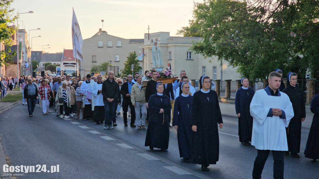 Pierwsza w tym roku Procesja Fatimska ulicami Gostynia