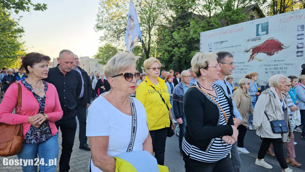 Pierwsza w tym roku Procesja Fatimska ulicami Gostynia