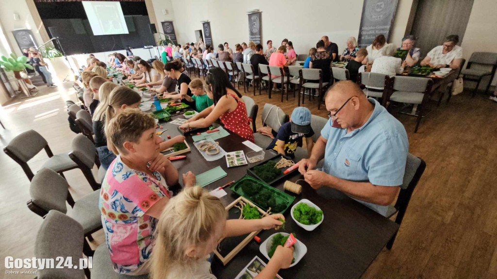 Warsztaty z wykonywania z przestrzennego obrazu z mchu