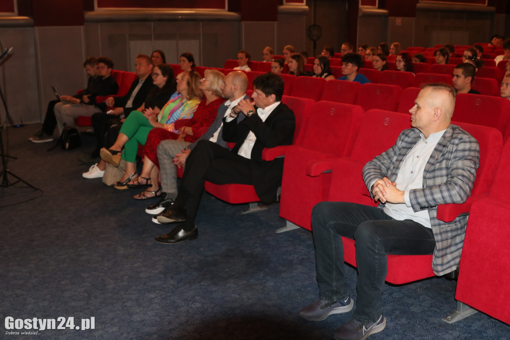 Konkurs wiedzy o historii Gostynia w kinie