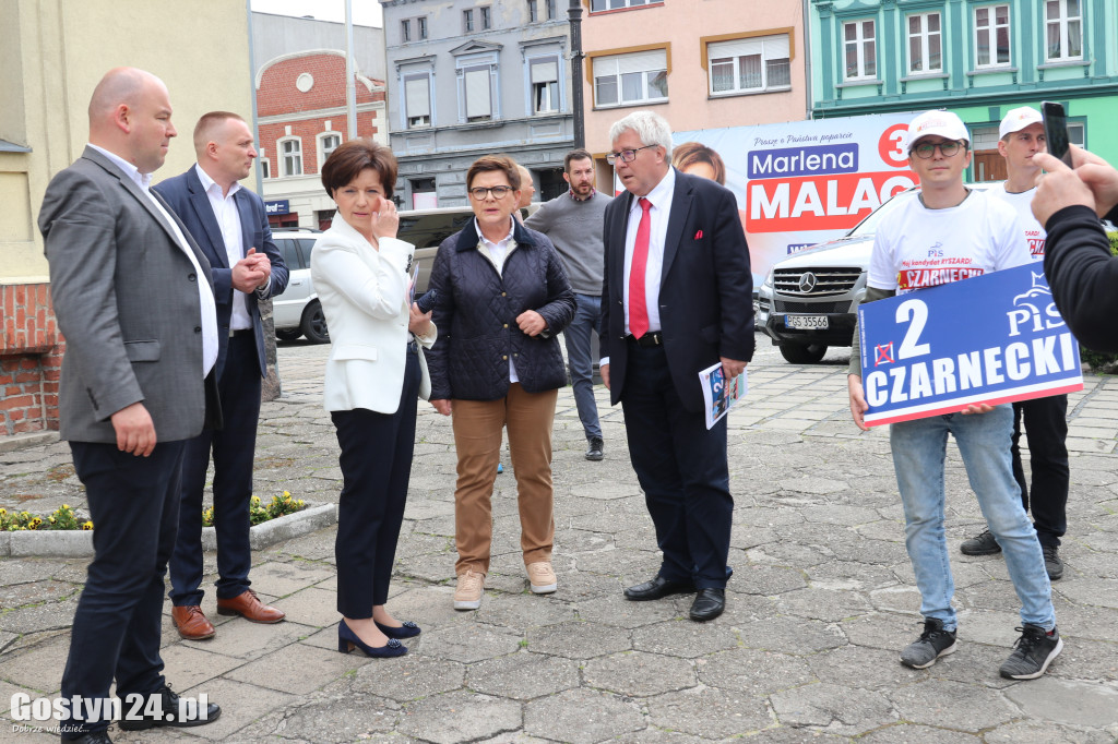 Konferencja PiS z Beata Szydło na rynku w Poniecu