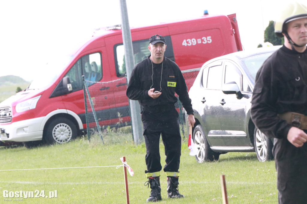 Zawody OSP na stadionie w Pogorzeli