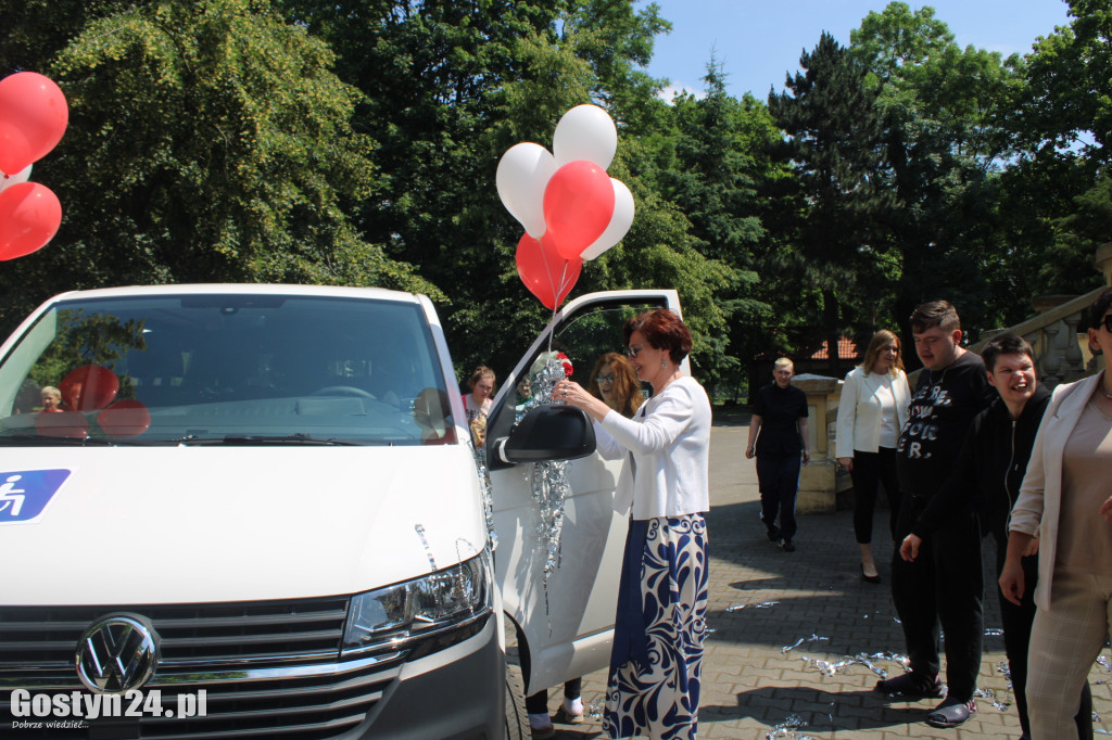Nowy Volkswagen dla DPS w Chwałkowie.