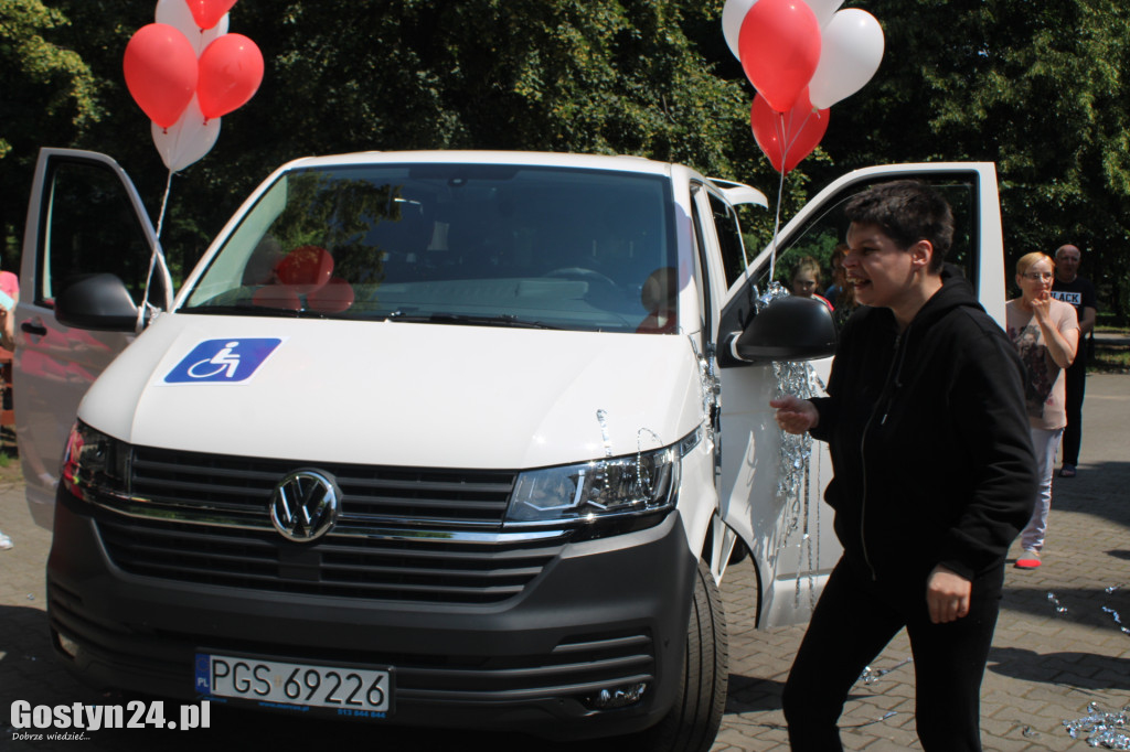 Nowy Volkswagen dla DPS w Chwałkowie.