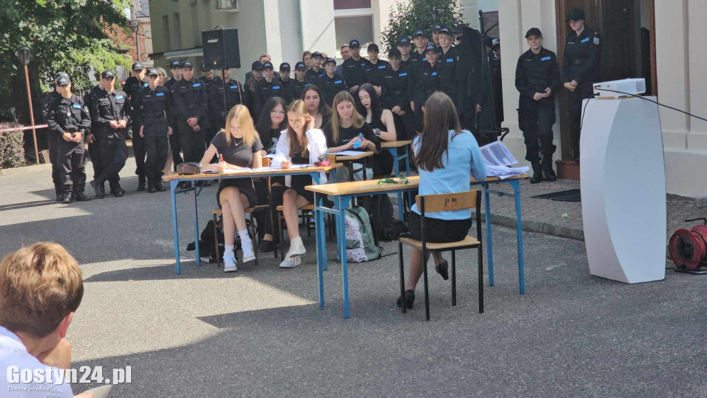 Pożegnanie Ewy Bayer wicedyrektor ZSR w Grabonogu przechodzi na emeryturę