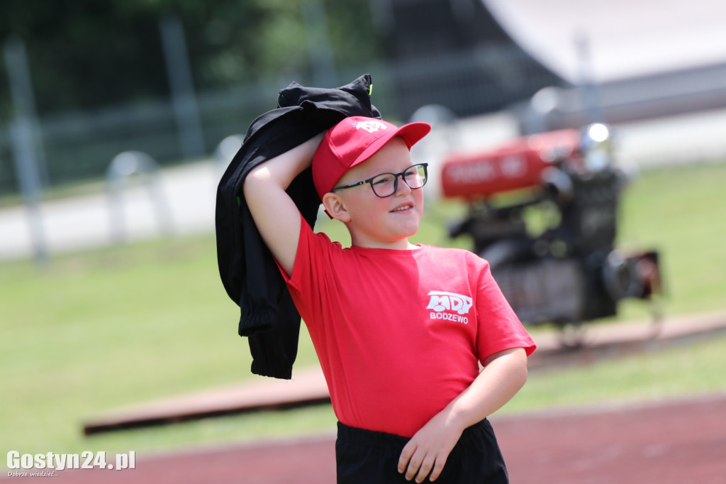 Zawody OSP na kompleksie sportowym w Piaskach