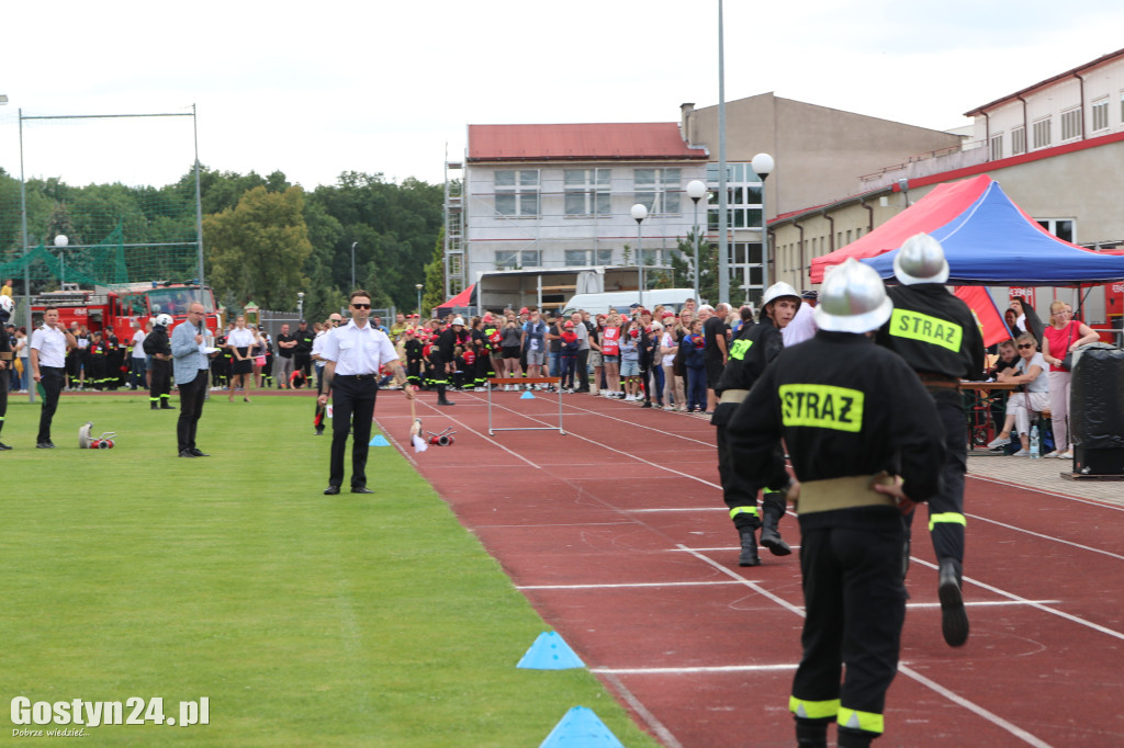 Zawody OSP na kompleksie sportowym w Piaskach