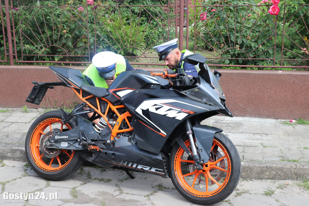 Zdarzenie z udziałem motocyklisty w Piaskach