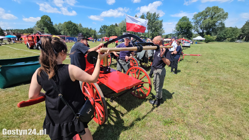 Strażacki Piknik Historyczny w Dzięczynie