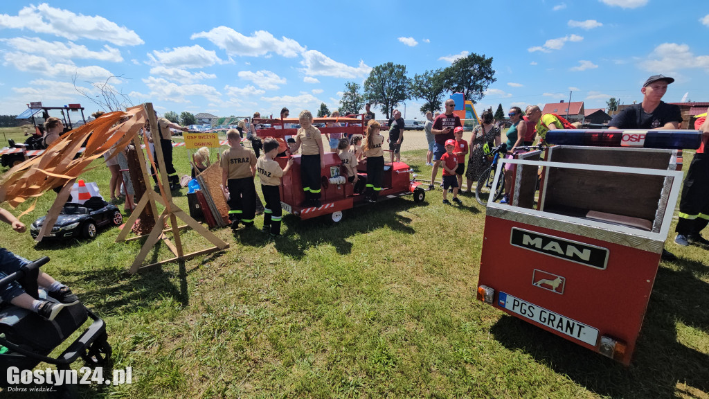 Strażacki Piknik Historyczny w Dzięczynie