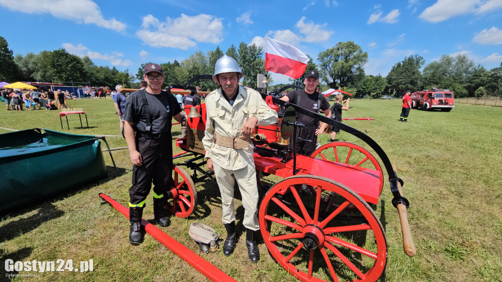 Strażacki Piknik Historyczny w Dzięczynie
