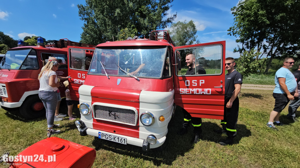 Strażacki Piknik Historyczny w Dzięczynie
