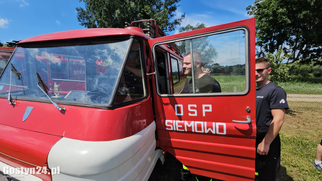 Strażacki Piknik Historyczny w Dzięczynie
