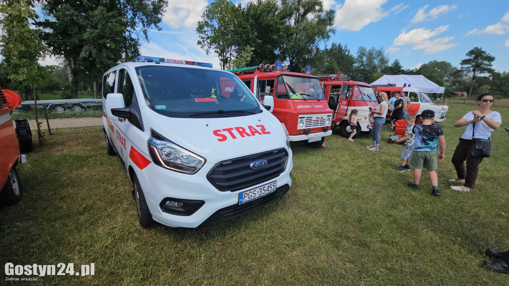 Strażacki Piknik Historyczny w Dzięczynie