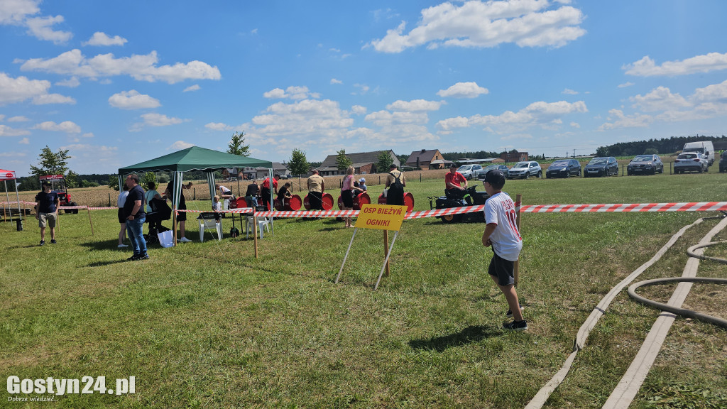 Strażacki Piknik Historyczny w Dzięczynie