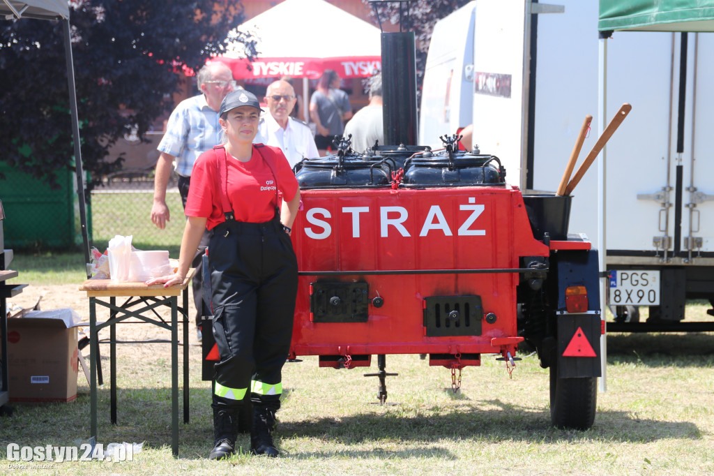 Strażacki Piknik Historyczny w Dzięczynie