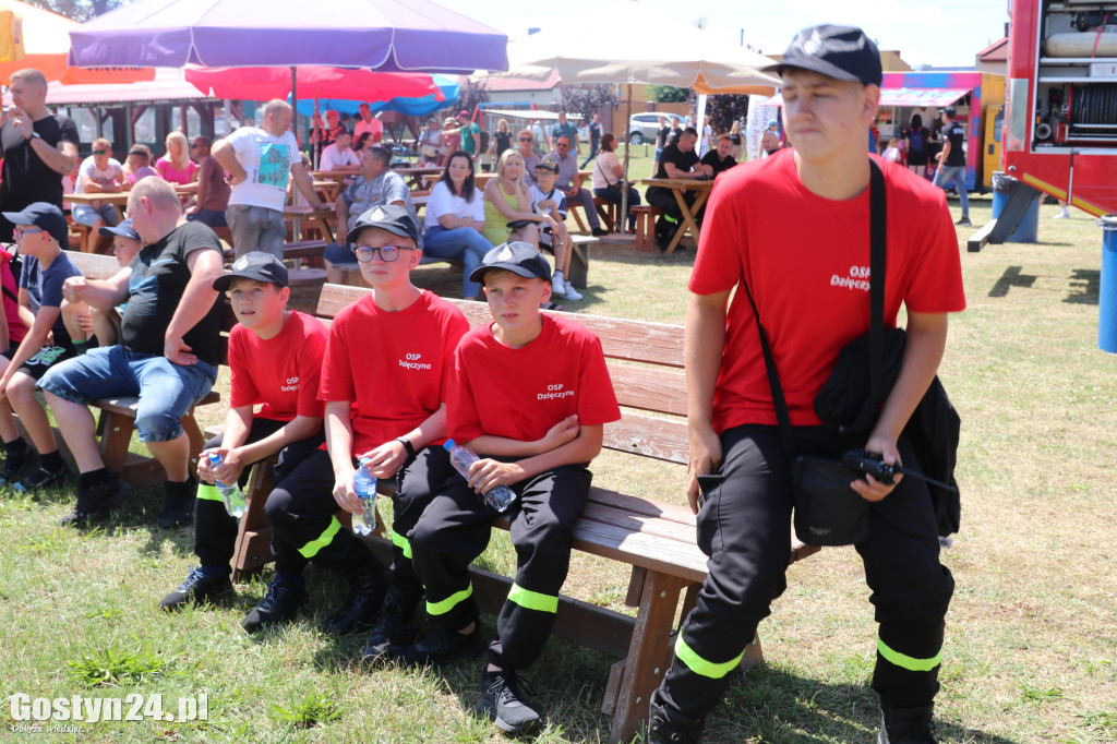 Strażacki Piknik Historyczny w Dzięczynie