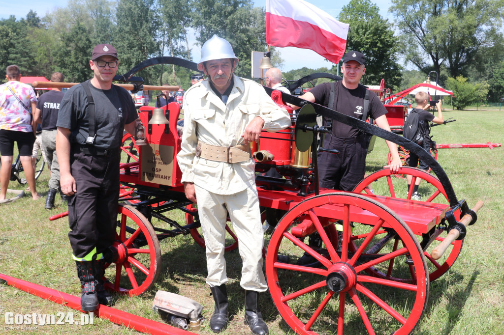 Strażacki Piknik Historyczny w Dzięczynie