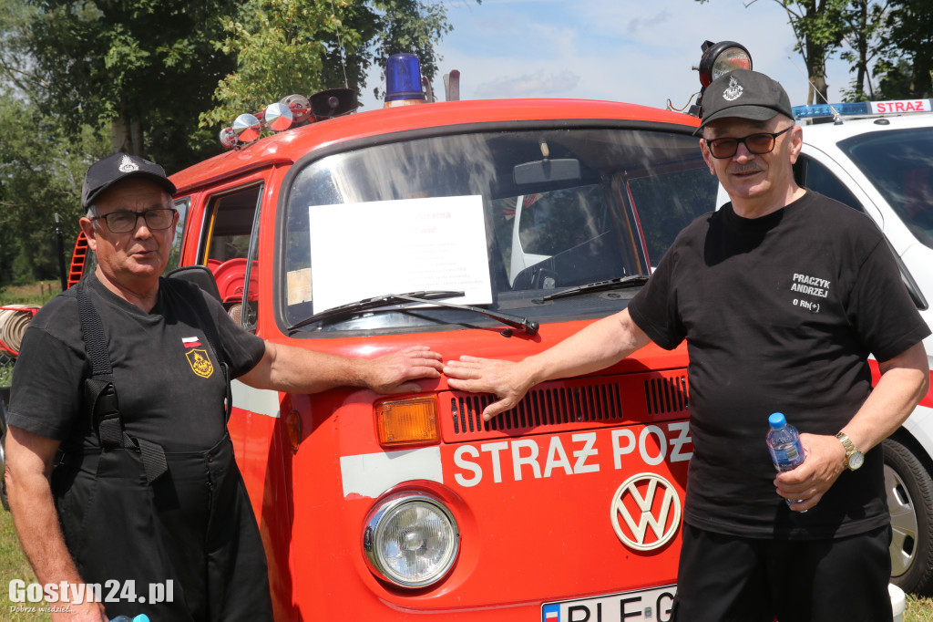 Strażacki Piknik Historyczny w Dzięczynie