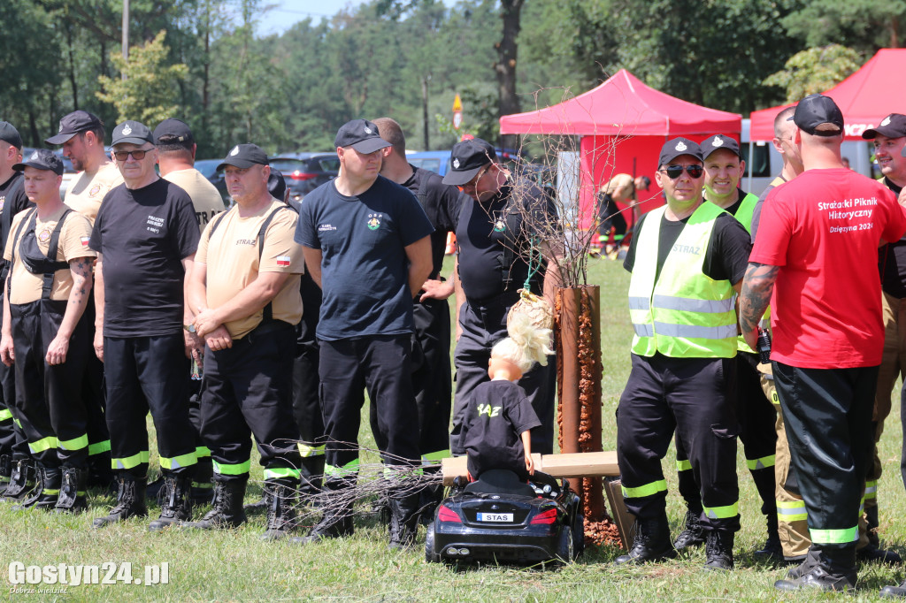 Strażacki Piknik Historyczny w Dzięczynie