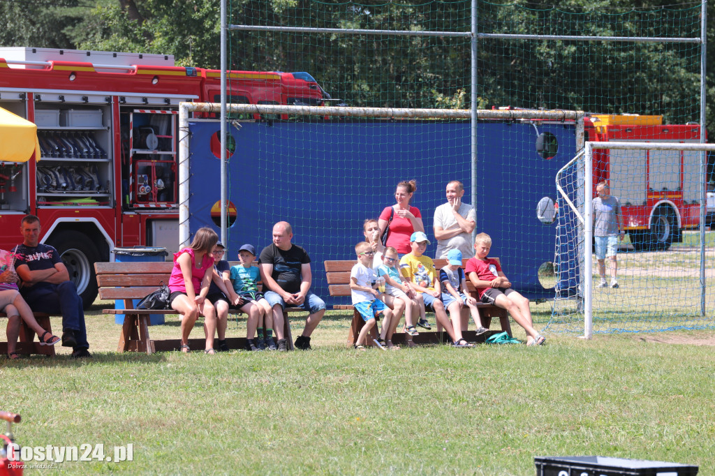 Strażacki Piknik Historyczny w Dzięczynie