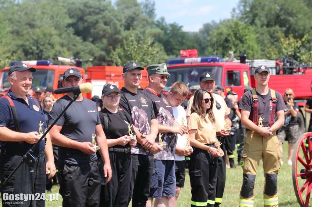 Strażacki Piknik Historyczny w Dzięczynie