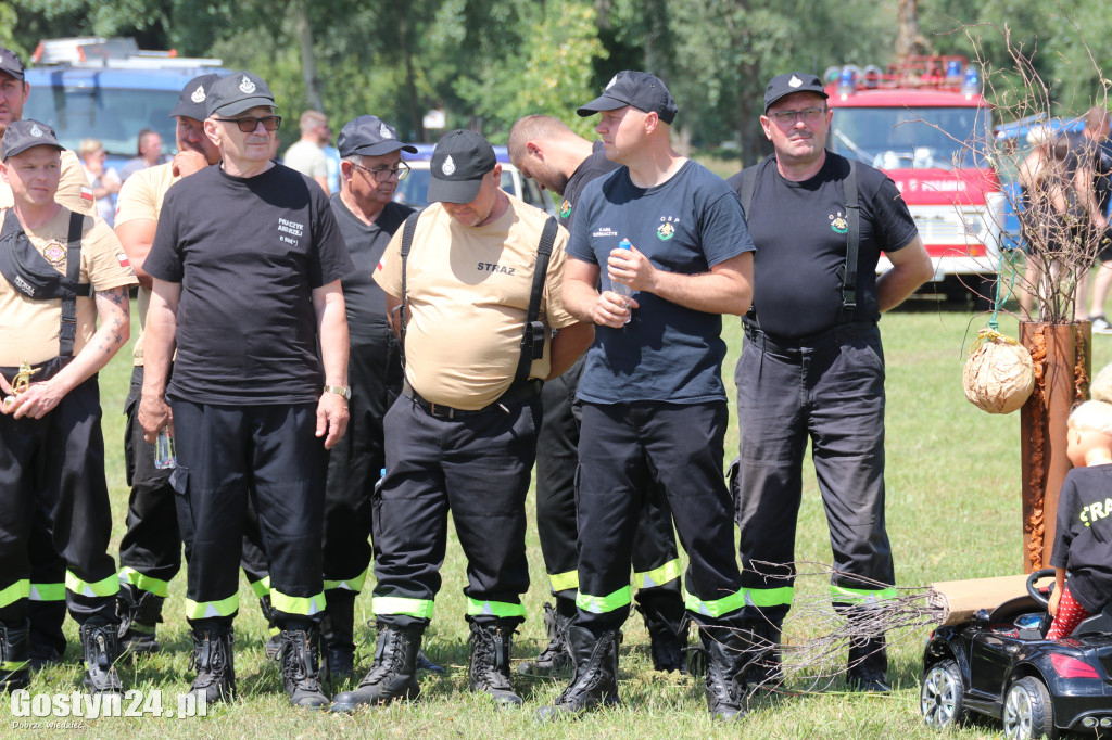 Strażacki Piknik Historyczny w Dzięczynie