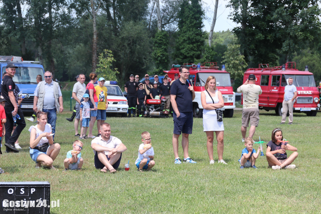 Strażacki Piknik Historyczny w Dzięczynie