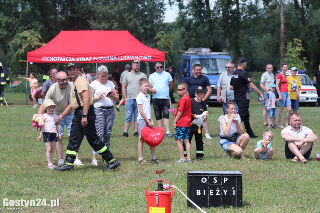 Strażacki Piknik Historyczny w Dzięczynie
