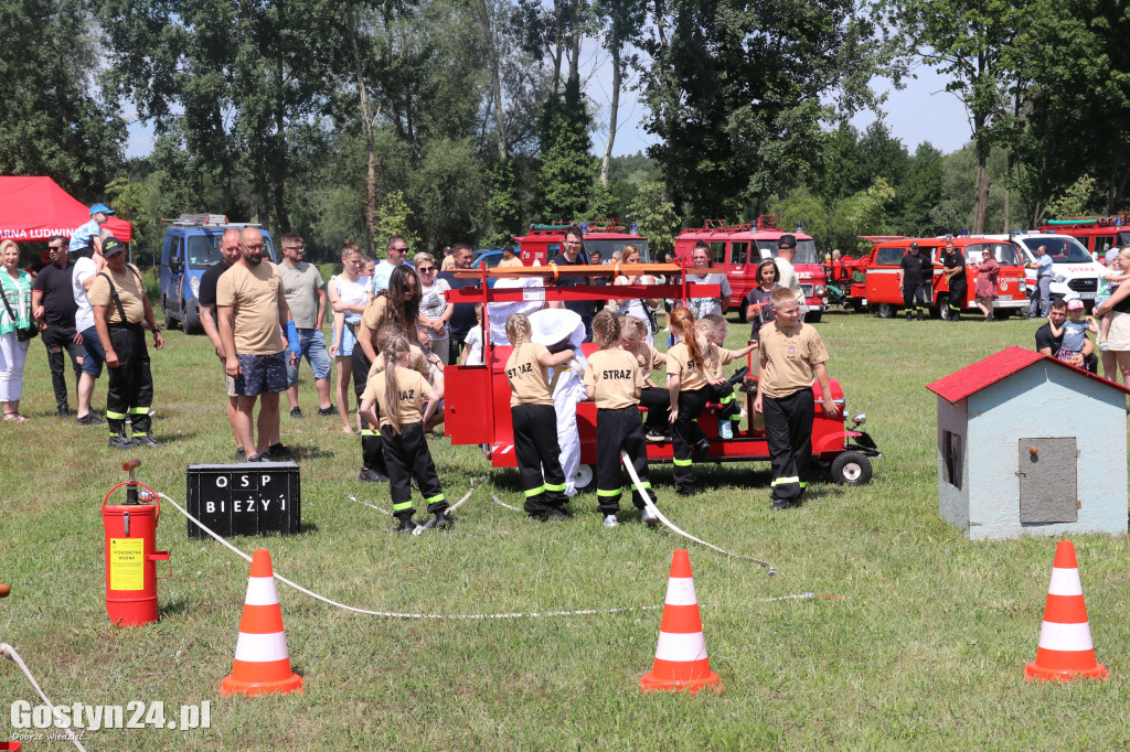 Strażacki Piknik Historyczny w Dzięczynie