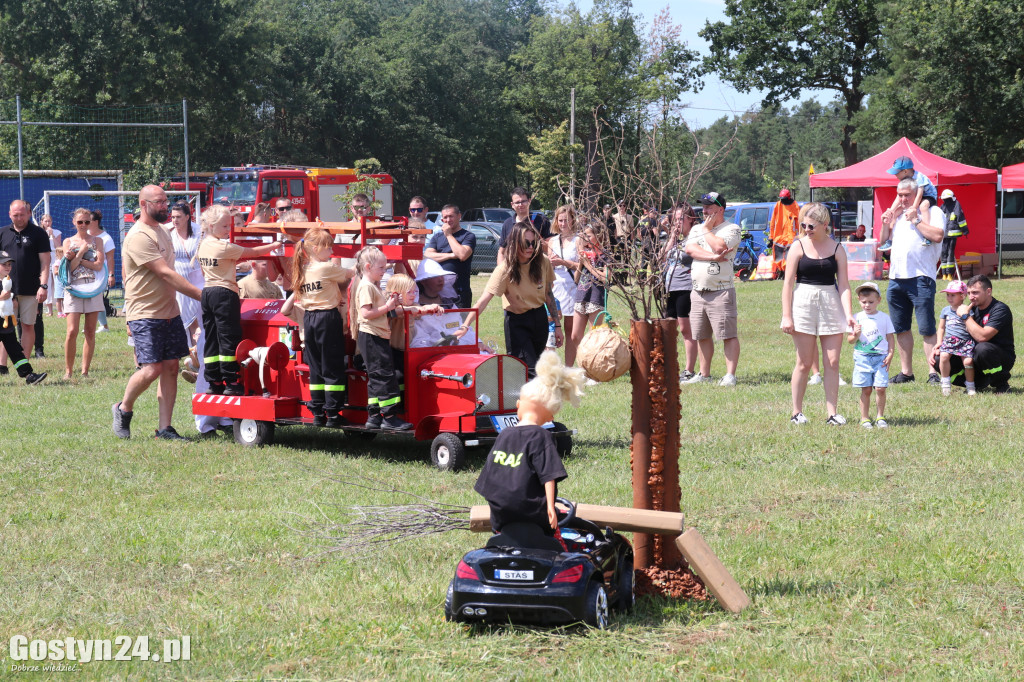 Strażacki Piknik Historyczny w Dzięczynie