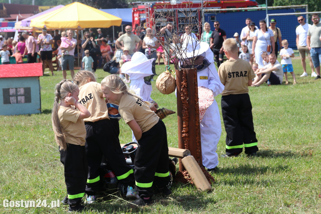 Strażacki Piknik Historyczny w Dzięczynie