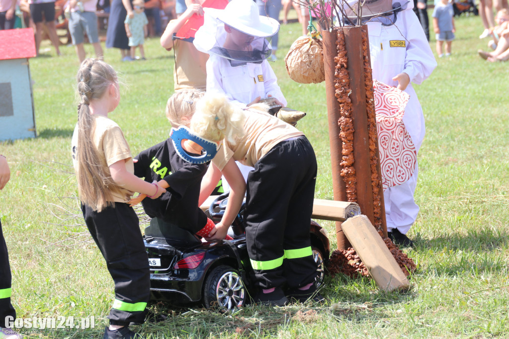 Strażacki Piknik Historyczny w Dzięczynie