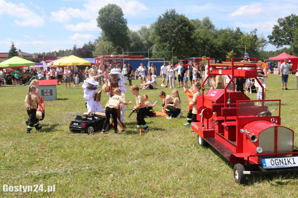 Strażacki Piknik Historyczny w Dzięczynie