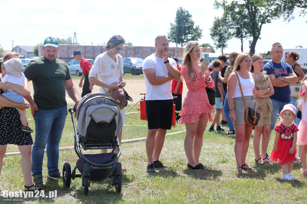 Strażacki Piknik Historyczny w Dzięczynie