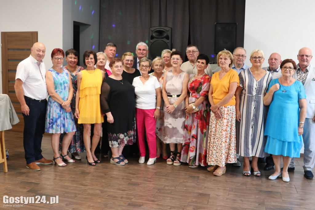 Zjazd absolwentów klas ósmych szkoły w Piaskach po 50 latach